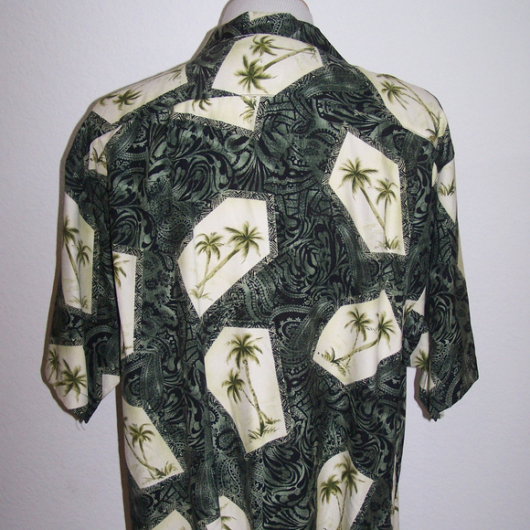 TOMMY BAHAMA 100% SILK HAWAIIAN PALMS SHIRT S2799 - Picture 3 of 6